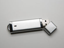 Load image into Gallery viewer, 10 8 GB Flash Drive - Bulk Pack - USB 2.0 8GB Snapcap Design in Silver
