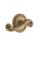 Load image into Gallery viewer, Grandeur 820440 Circulaire Rosette Privacy with Newport Lever in Vintage Brass, 2.375 Right-Handed
