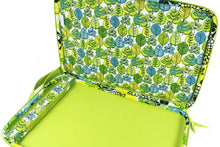 Load image into Gallery viewer, Vera Bradley Laptop Portfolio in Lime&#39;s Up
