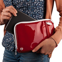 Load image into Gallery viewer, Double Padded 7inch Nook HD Glossy Red Hydei Vertical Messenger Bag + Sound Clarity Earbuds
